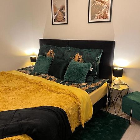 Comfort Zone Ostroda Villa Apartment B Bagian luar foto